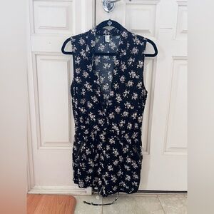 Forever 21 Black Floral Sleeveless Romper